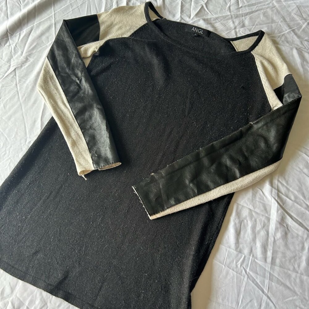 Women's Long Sleeved Shirt